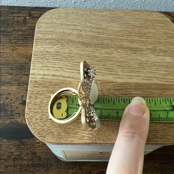 Vintage Juicy Couture Gold Butterfly Ring Gemstones - Picture 9 of 10